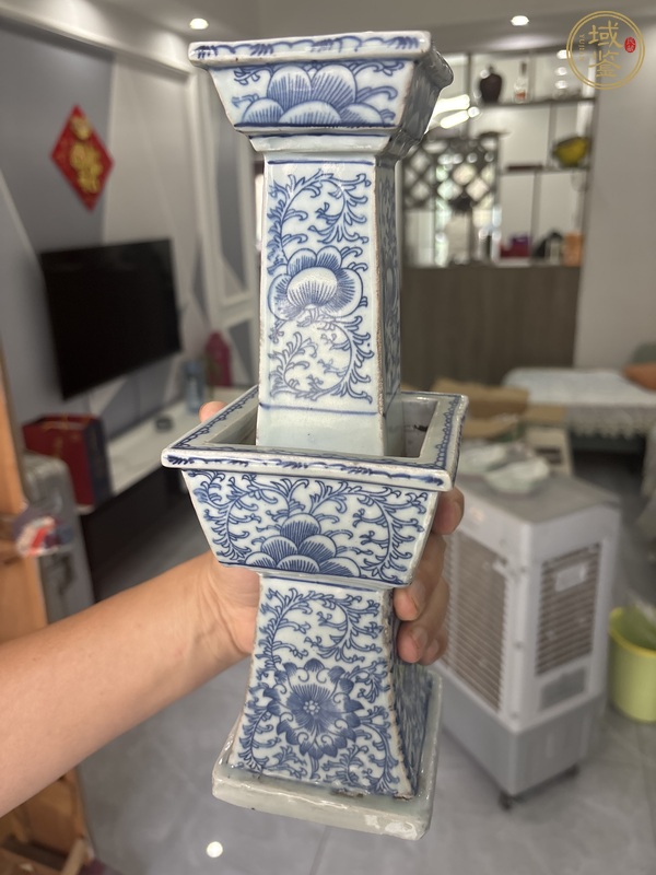 古玩清中青花燭臺真品鑒賞圖