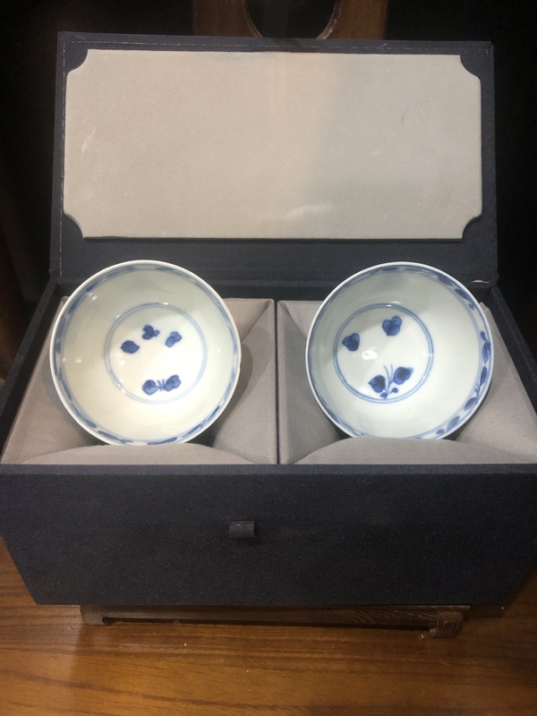 古玩陶瓷(精品主人杯)清-康熙-青花留白-花卉紋主人杯一對拍賣,當(dāng)前價格0元