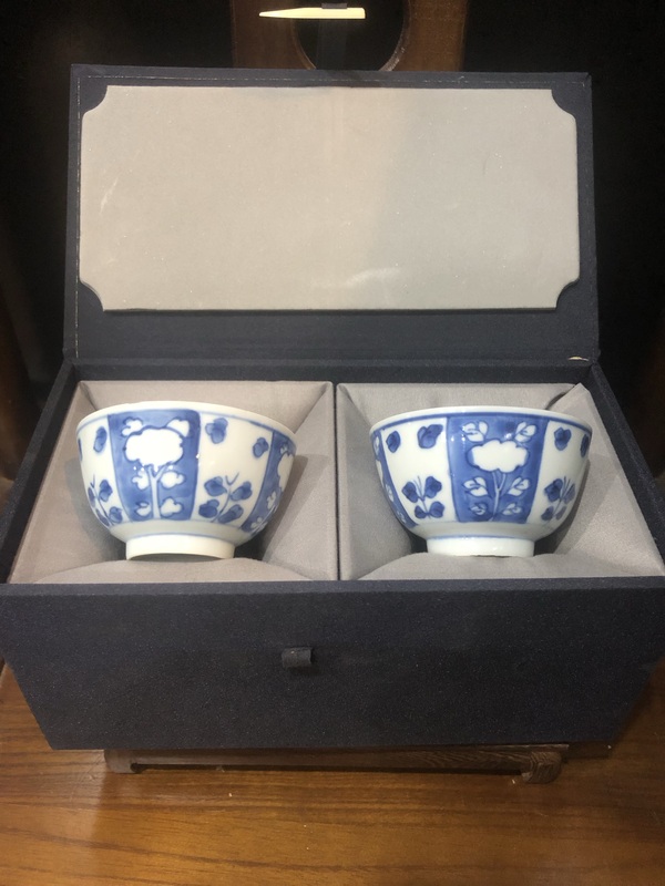 古玩陶瓷（精品主人杯）清-康熙-青花留白-花卉紋主人杯一對拍賣，當(dāng)前價格0元