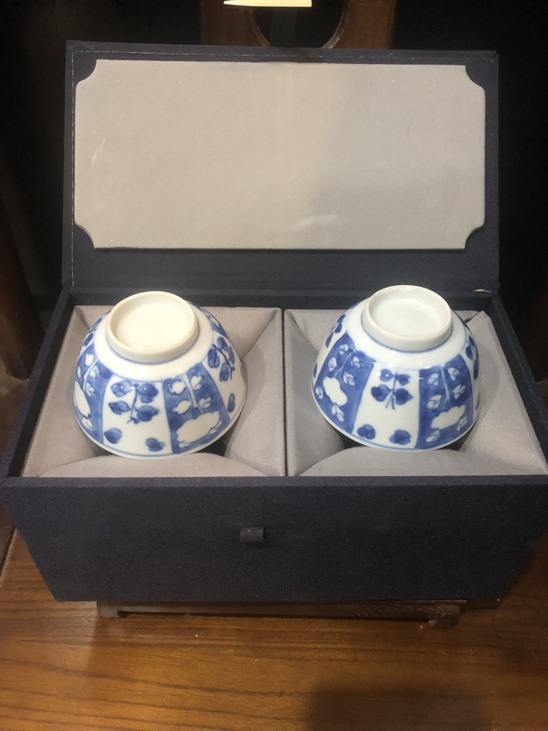 古玩陶瓷（精品主人杯）清-康熙-青花留白-花卉紋主人杯一對拍賣，當(dāng)前價格0元