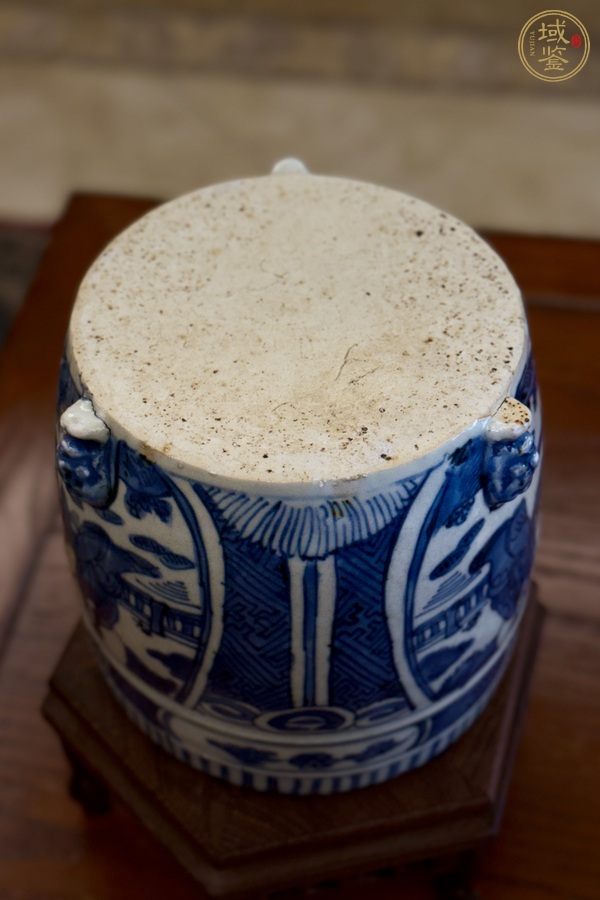古玩陶瓷人物紋青花香爐真品鑒賞圖