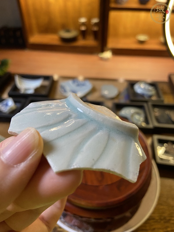 古玩陶瓷宋代湖田窯影青刻花蓮瓣紋碗標本真品鑒賞圖
