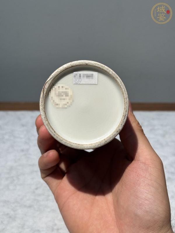 古玩陶瓷墨彩踏雪尋梅詩文筆筒真品鑒賞圖