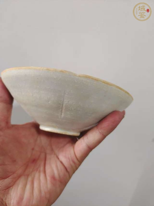 古玩陶瓷宋·青白釉葵口斗笠碗真品鑒賞圖
