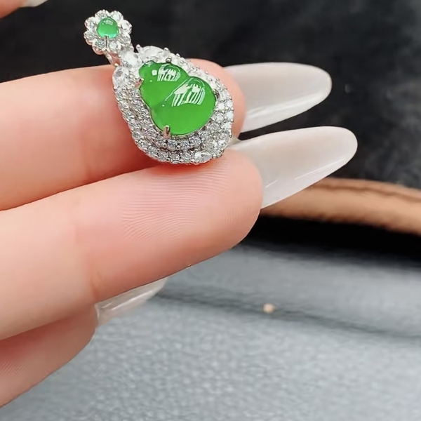 古玩玉器天然冰種滿綠翡翠鑲嵌葫蘆吊墜（FG183）拍賣，當前價格398元