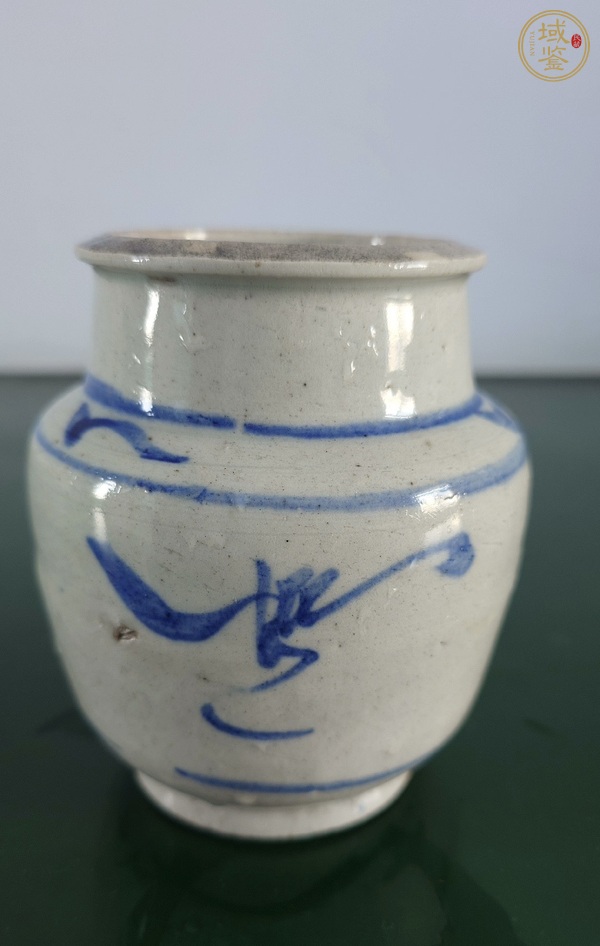 古玩陶瓷青花花卉紋罐真品鑒賞圖