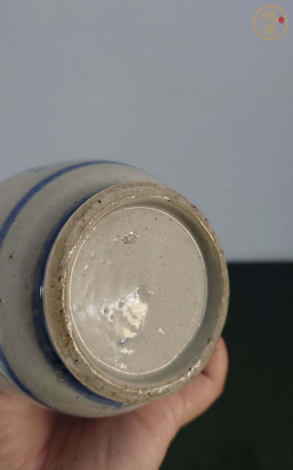 古玩陶瓷青花花卉紋罐真品鑒賞圖