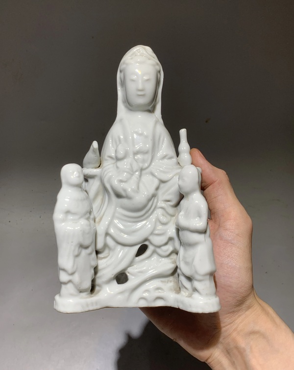 古玩轉(zhuǎn)賣清·德化窯白釉善財龍女送子觀音像拍賣，當(dāng)前價格0元