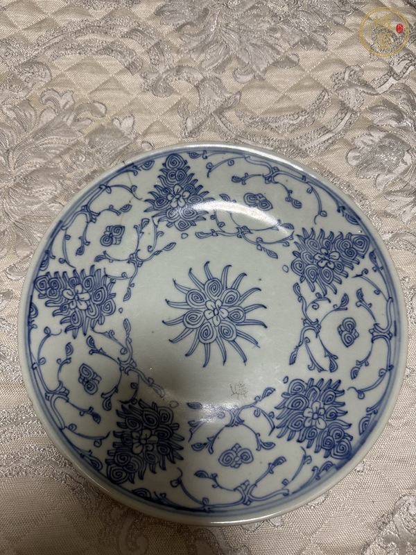 古玩陶瓷青花盤真品鑒賞圖