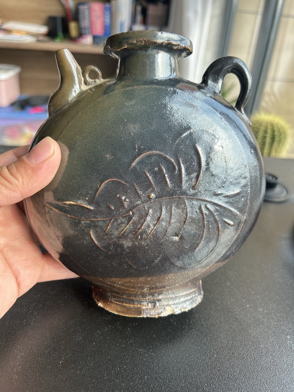 古玩陶瓷金元耀州窯黑釉樹葉紋扁壺（西夏中號）拍賣，當前價格550元