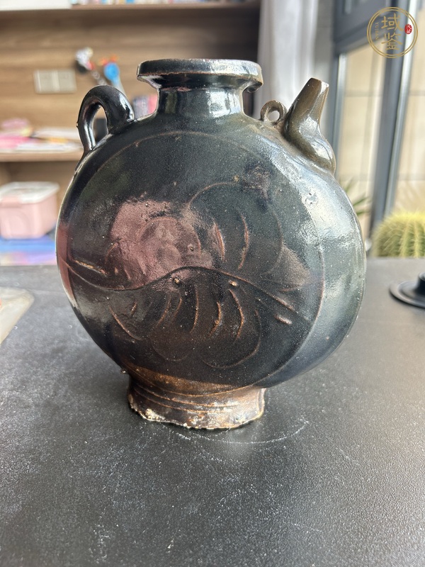 古玩陶瓷耀州窯黑釉樹葉紋扁壺真品鑒賞圖