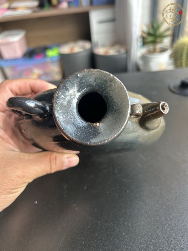 古玩陶瓷耀州窯黑釉樹葉紋扁壺真品鑒賞圖