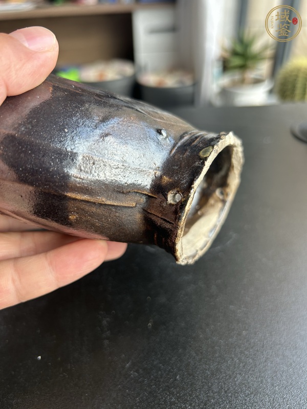 古玩陶瓷耀州窯黑釉樹葉紋扁壺真品鑒賞圖