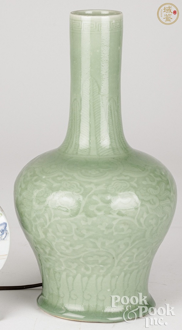 古玩青釉搖鈴尊真品鑒賞圖