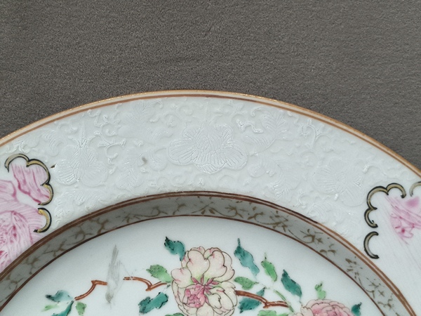 古玩陶瓷清雍正·雍正廣彩洞石花鳥紋盤拍賣,當前價格1838元