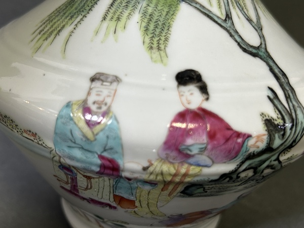 古玩陶瓷清晚·粉彩人物嬰戲圖竹節賞瓶拍賣,當前價格2418元