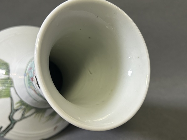 古玩陶瓷清晚·粉彩人物嬰戲圖竹節賞瓶拍賣,當前價格2418元