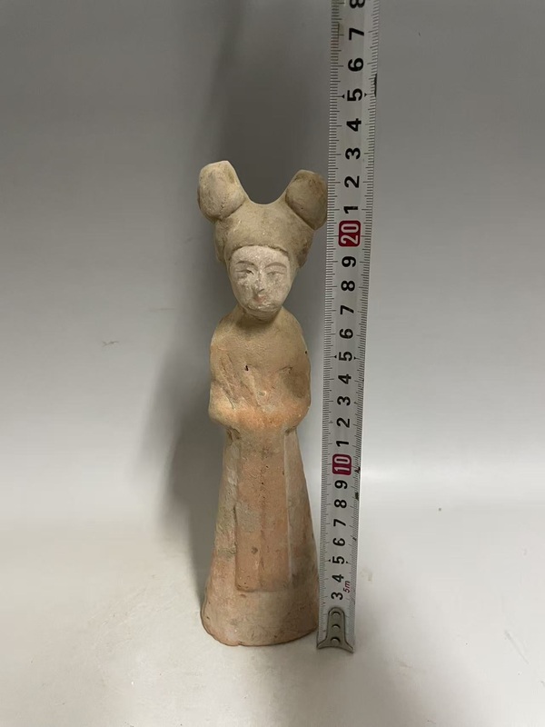 古玩陶瓷唐·丫鬟俑拍賣，當前價格99元