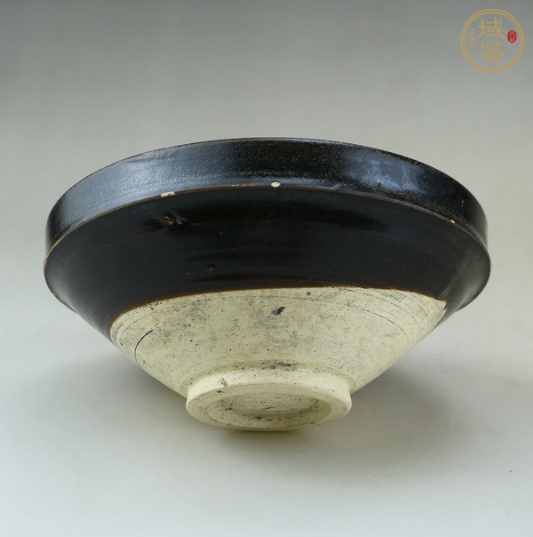古玩陶瓷黑釉直口斗笠碗真品鑒賞圖