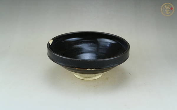 古玩陶瓷黑釉直口斗笠碗真品鑒賞圖