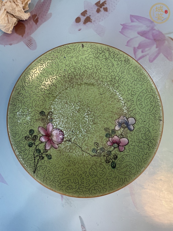 古玩陶瓷軋道粉彩盤真品鑒賞圖