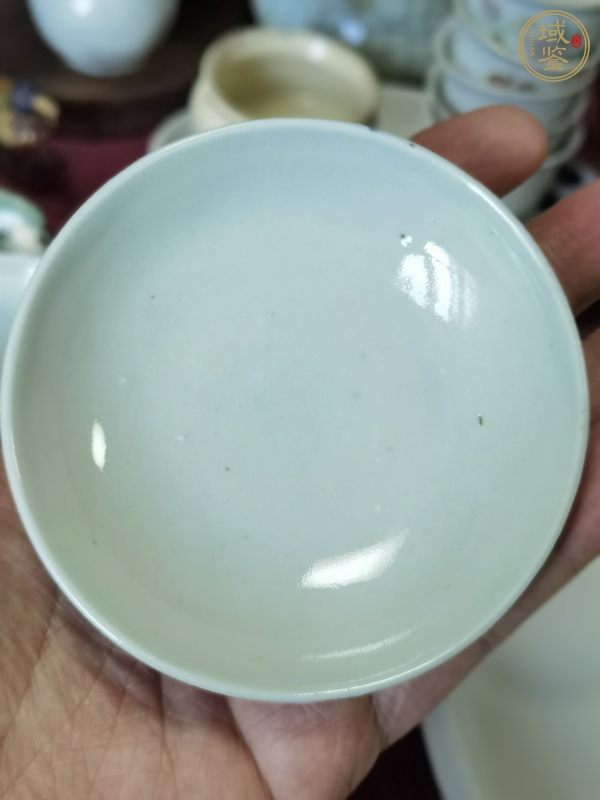 古玩陶瓷花卉紋青花蓋碗真品鑒賞圖