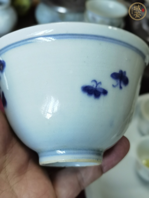 古玩陶瓷花卉紋青花蓋碗真品鑒賞圖