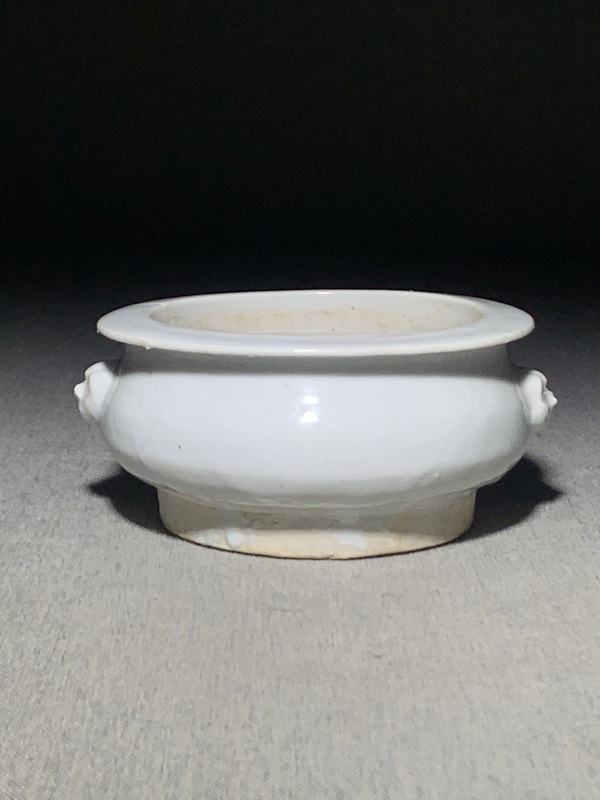 古玩轉賣（德化窯）白釉獸耳香爐拍賣，當前價格999元