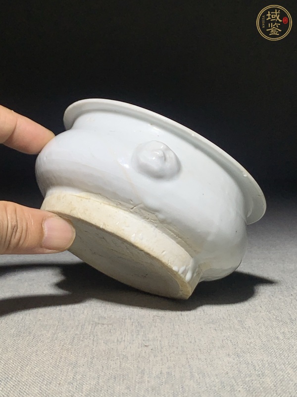 古玩陶瓷白釉獸耳香爐真品鑒賞圖