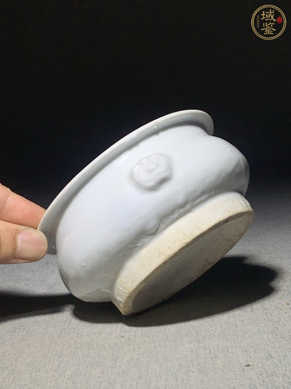 古玩陶瓷白釉獸耳香爐真品鑒賞圖