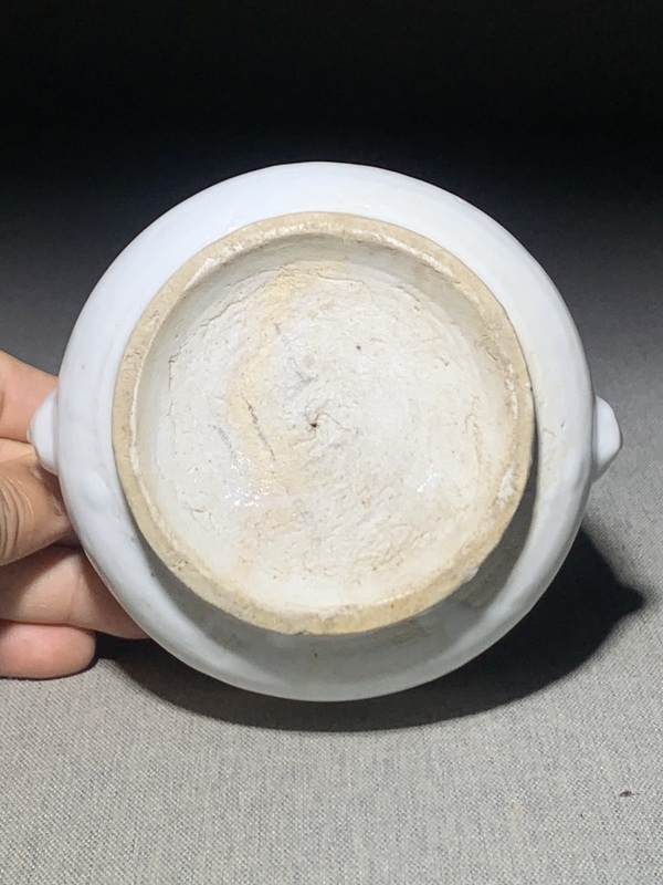 古玩陶瓷（德化窯）白釉獸耳香爐拍賣，當(dāng)前價格0元