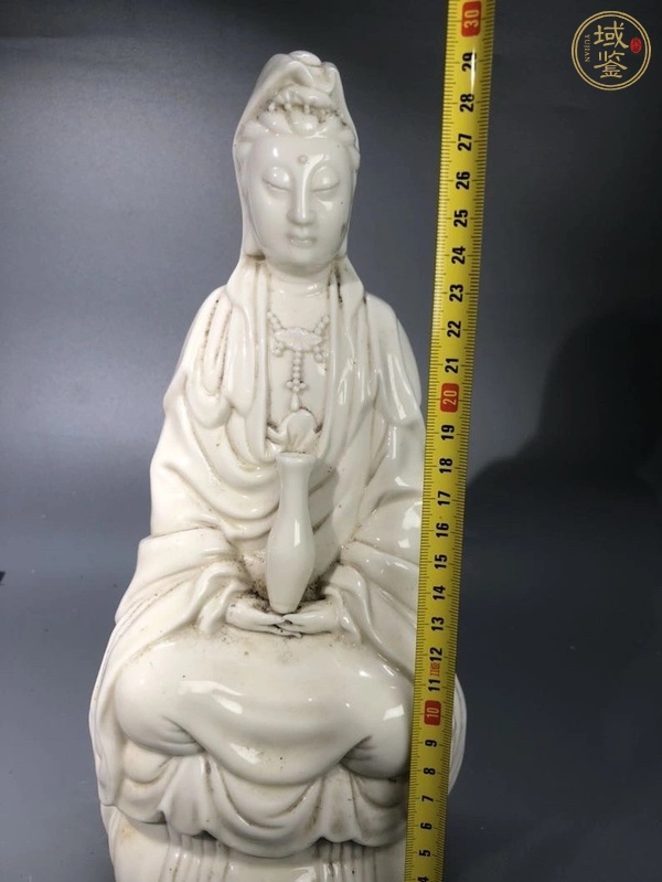 古玩陶瓷白釉觀音瓷塑真品鑒賞圖