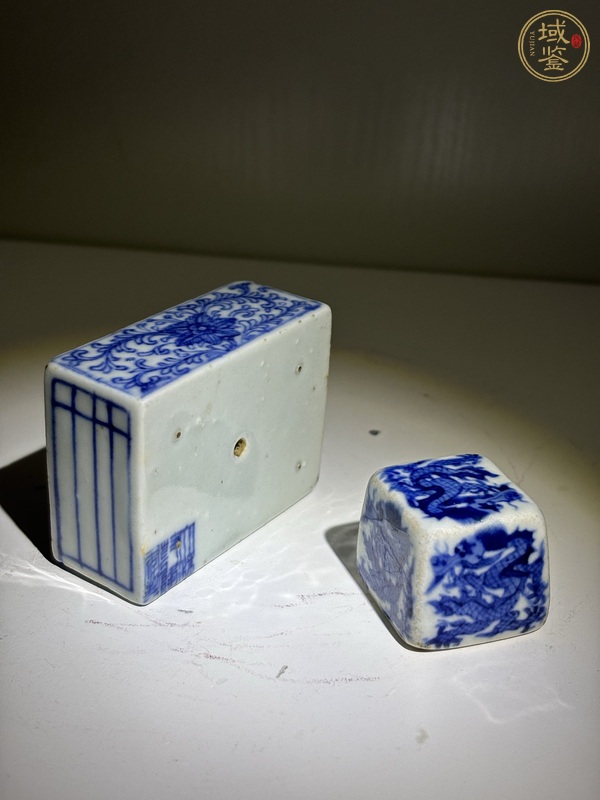 古玩陶瓷青花纏枝花卉紋鎮尺真品鑒賞圖