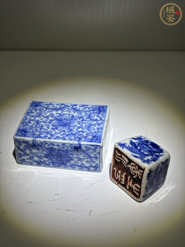 古玩陶瓷青花纏枝花卉紋鎮尺真品鑒賞圖