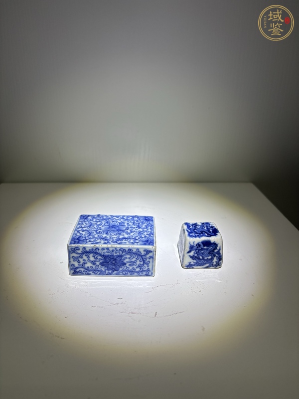 古玩陶瓷青花纏枝花卉紋鎮尺真品鑒賞圖