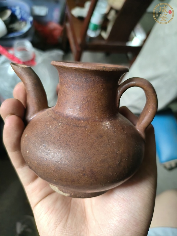 古玩陶瓷清代地方窯口紫金釉執(zhí)壺真品鑒賞圖