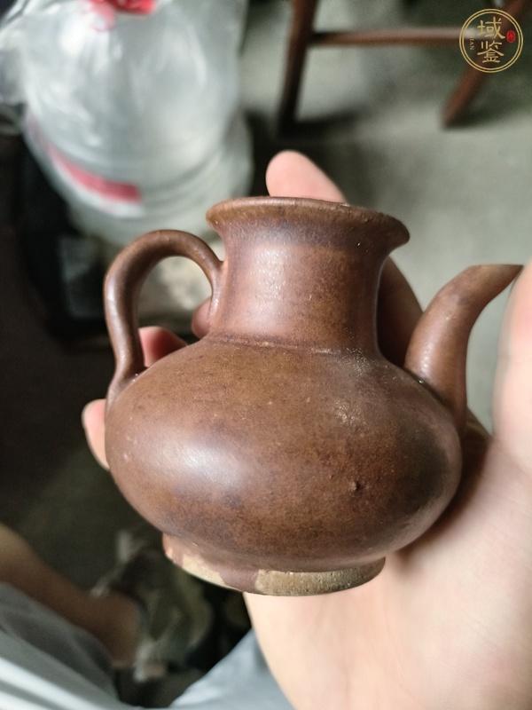 古玩陶瓷清代地方窯口紫金釉執(zhí)壺真品鑒賞圖