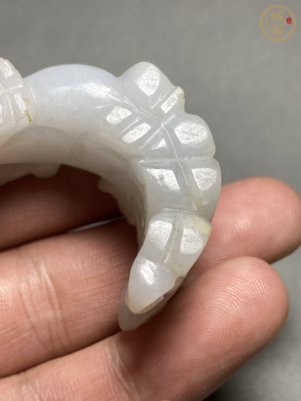 古玩玉器翡翠雕“瑞獸”把件真品鑒賞圖