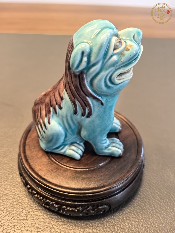 古玩陶瓷晚清素三彩瑞獸造像真品鑒賞圖