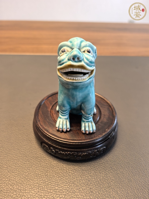 古玩陶瓷晚清素三彩瑞獸造像真品鑒賞圖