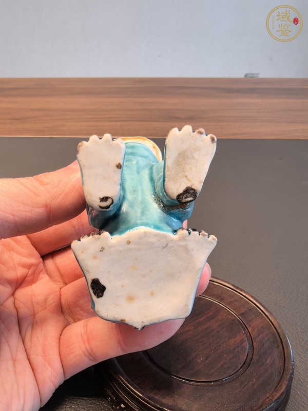古玩陶瓷晚清素三彩瑞獸造像真品鑒賞圖