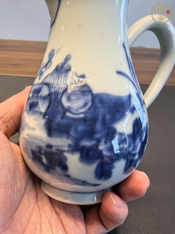 古玩陶瓷青花花卉紋奶壺真品鑒賞圖