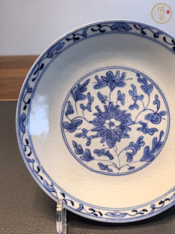 古玩陶瓷嘉慶青花煨瓷盤真品鑒賞圖