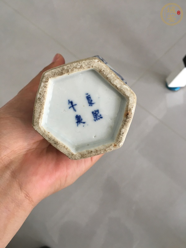古玩陶瓷人物紋青花瓶真品鑒賞圖