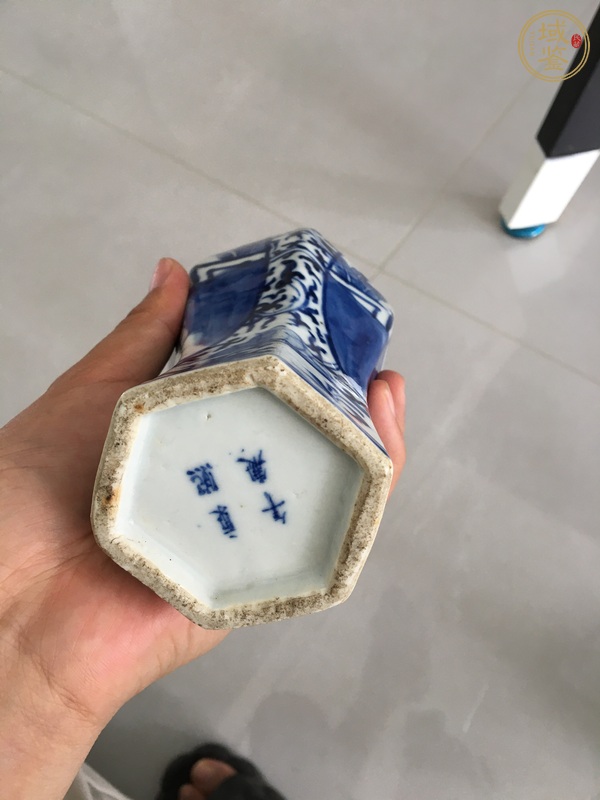 古玩陶瓷人物紋青花瓶真品鑒賞圖