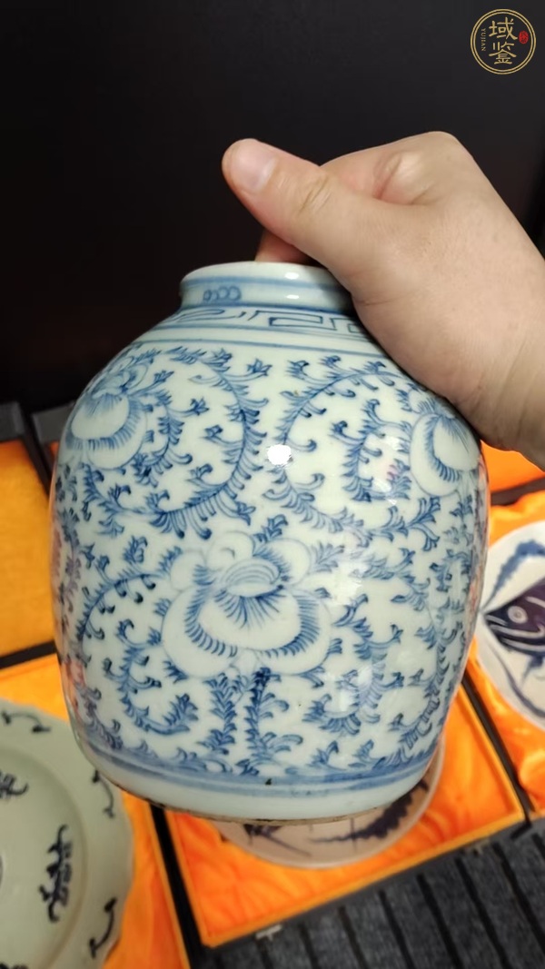 古玩陶瓷青花纏枝花卉紋罐真品鑒賞圖