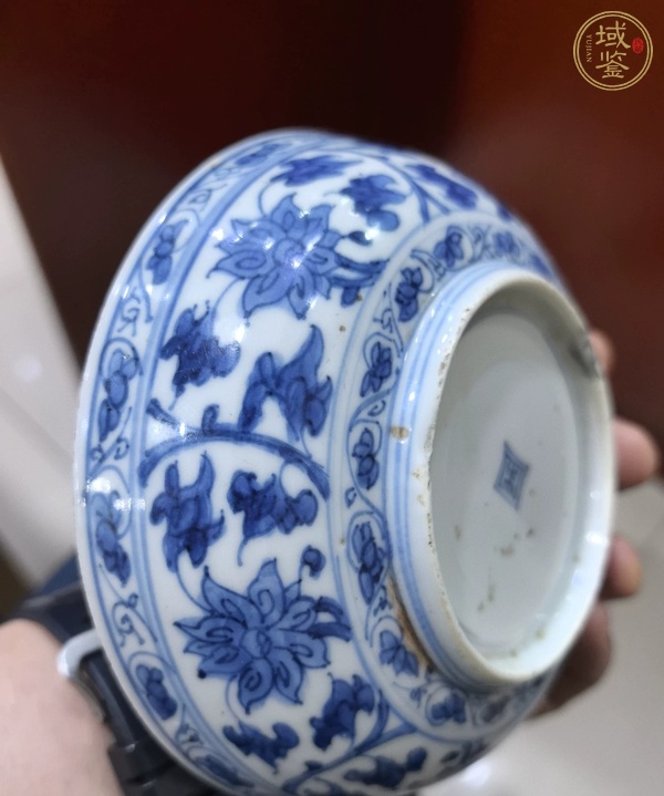 古玩陶瓷青花纏枝花卉紋盤真品鑒賞圖