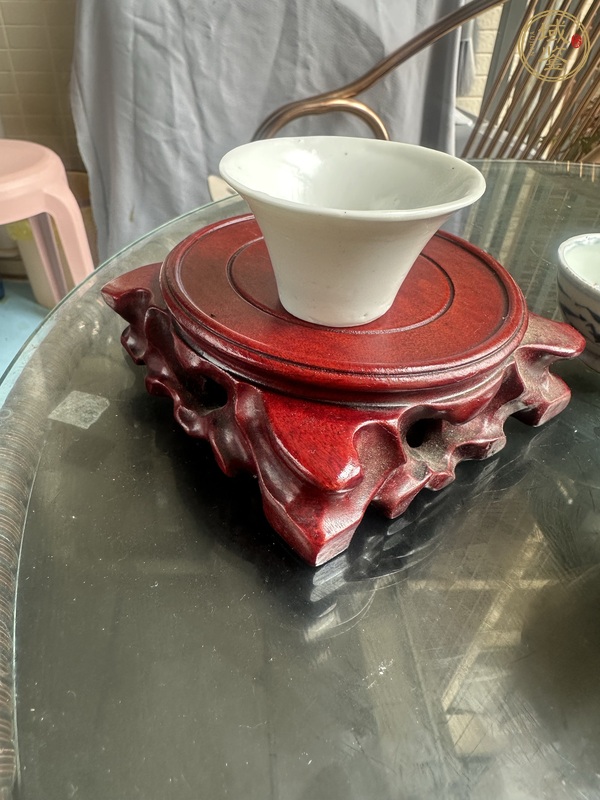 古玩陶瓷晚明白釉馬蹄杯真品鑒賞圖