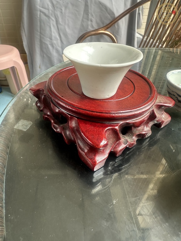 古玩陶瓷晚明白釉馬蹄杯真品鑒賞圖