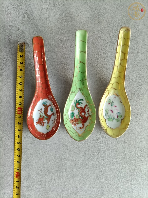 古玩陶瓷粉彩描金龍紋勺真品鑒賞圖